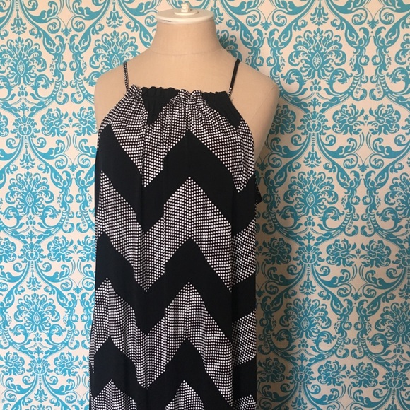 Maxi Dress - Picture 2 of 4